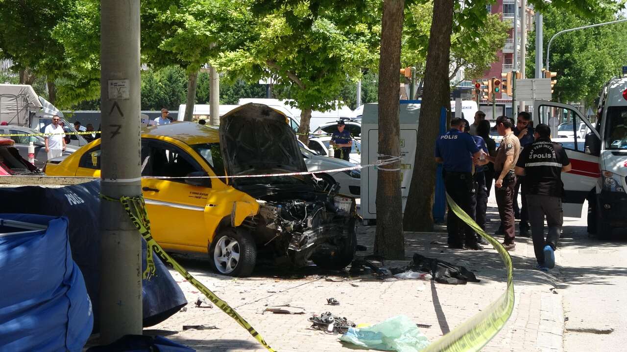 Konya'da Dilek ve kızı Ecrin Öz’ün can verdiği kaza anının görüntüleri ortaya çıktı 7